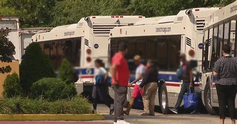 Record number of migrant buses arrive in Chicago in single weekend; city discusses its response